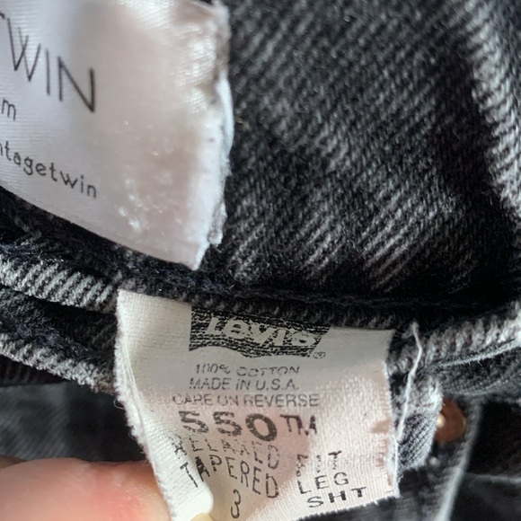Levi’s Women’s Vintage 550 Relaxed Fit Tapered Leg Washed Black Size S Short - Picture 6 of 6